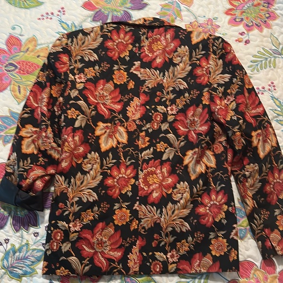 Talbots floral blazer - Picture 3 of 3